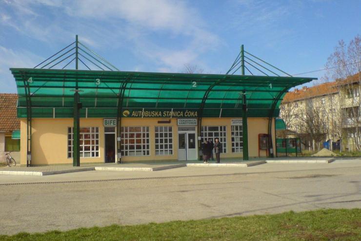 der Busbahnhof Čoka