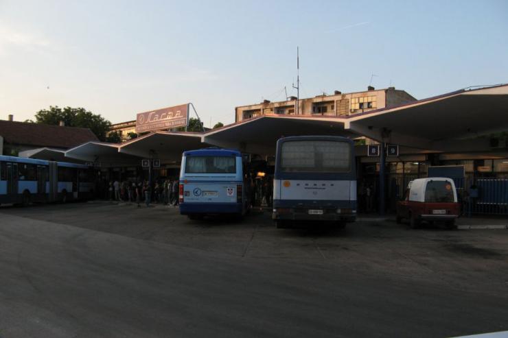 Autobusni kolodvor Mladenovac